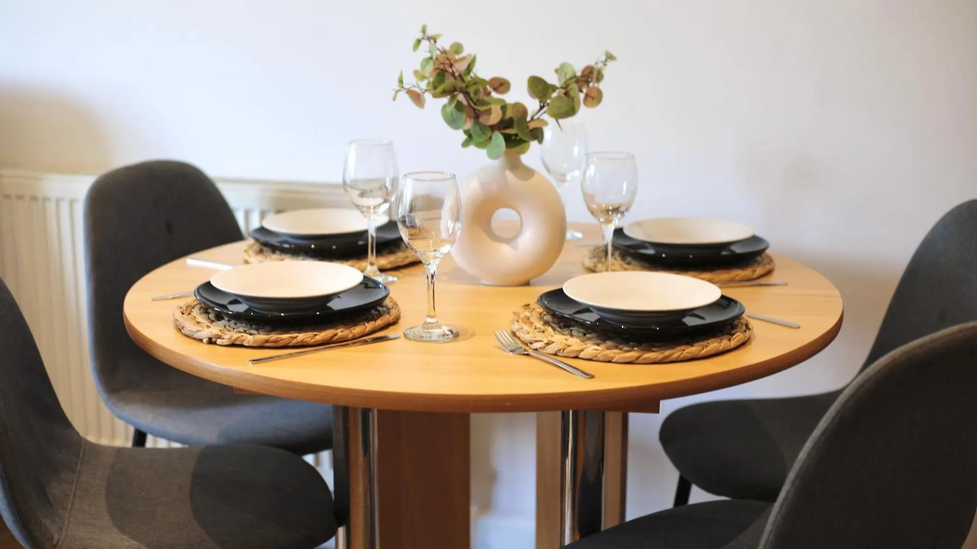 Stratford Gem- Stylist Spacious Apartment London