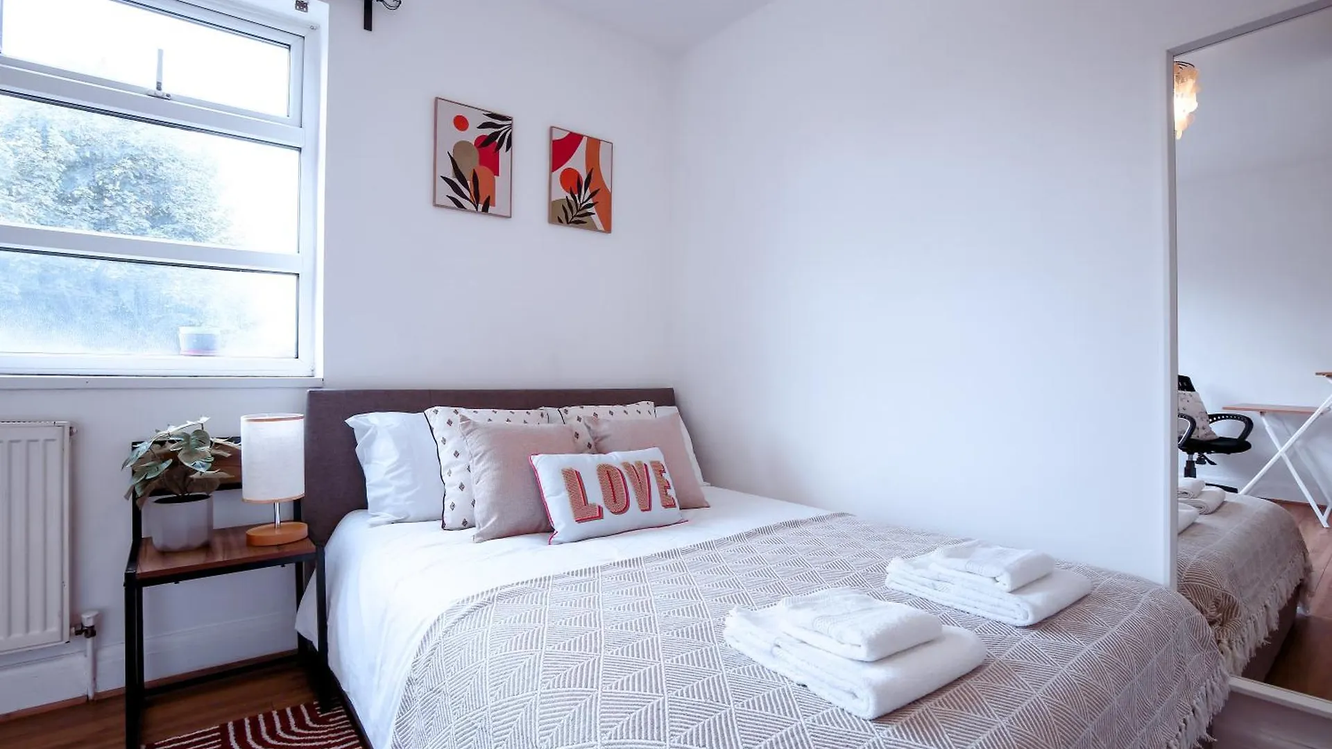 Stratford Gem- Stylist Spacious Apartment London 0*,  United Kingdom
